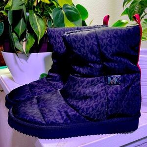 NWOT Michael Kors Boots